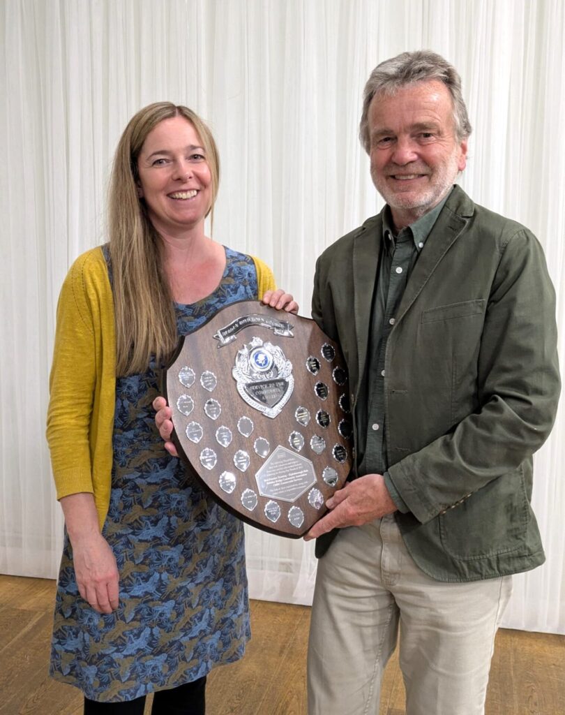 Councillor Nikki Harvey with Neil Diment, recipient of the Service to the Community Award.